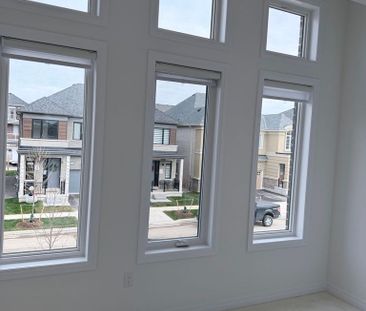 For Lease - 3210 Crystal Drive, Oakville, Ontario - Photo 5