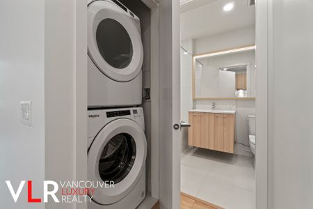 Condo in Coquitlam, BC - Photo 3