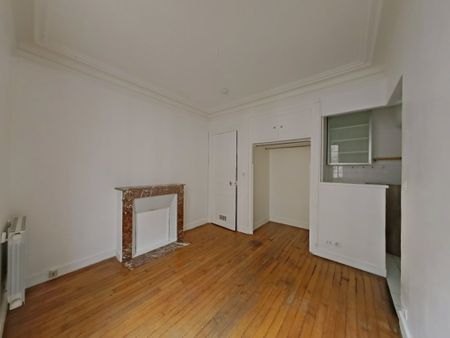APPARTEMENT T2 A LOUER - PARIS 12EME ARRONDISSEMENT - 28.67 m - 937 € - Photo 2