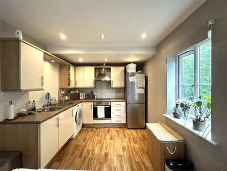 Little Mill Court, Stroud - Photo 2