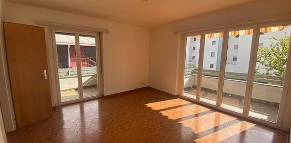 LUMINOSO APPARTAMENTO IN ZONA TRANQUILLA - Foto 2