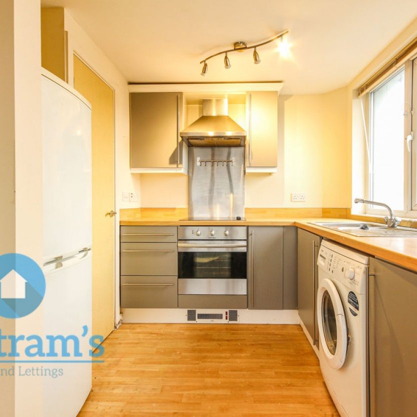 1 bed Apartment for Rent - Photo 1