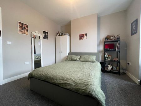 3 bedroom apartment to rent - Photo 5