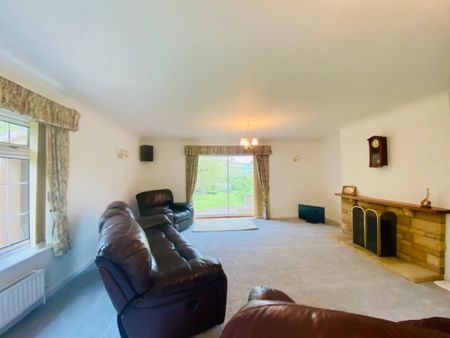 4 bed detached bungalow to rent in Moorlake, CREDITON - Photo 2