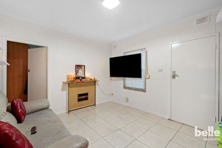 7 Byron Street, Mansfield Park. - Photo 5