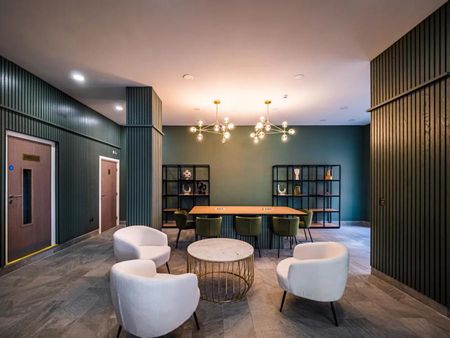 Apt 15 :: The Quarters - Photo 2