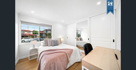 Luxury 4-Bedroom Home with Pool & Alfresco Living - Photo 2