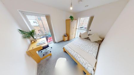 5 bedroom flat to rent - Photo 4
