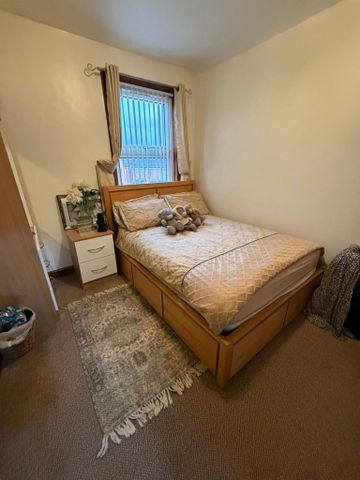 4 bedroom terraced house to rent - Photo 3