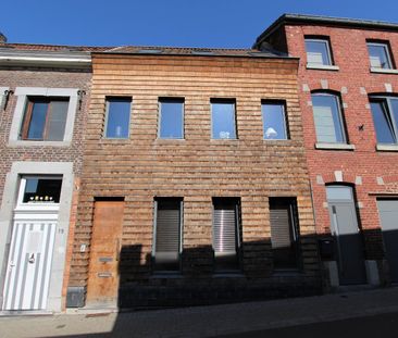 MODERN GELIJKVLOERS APPARTEMENT MET GROOT TERRAS EN PRIVATE PARKING - Photo 1