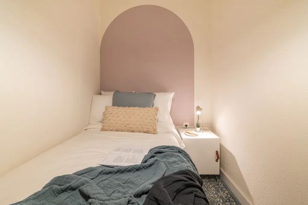 Passatge de Marimon, Barcelona, Catalonia 08021 - Photo 1