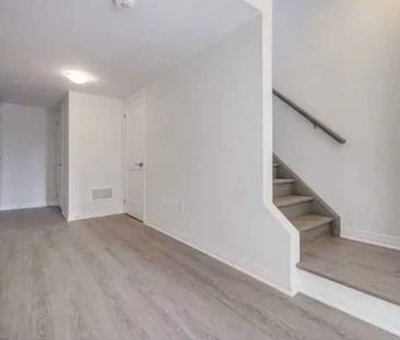 Two plus den townhouse for rent Cambridge - Photo 4