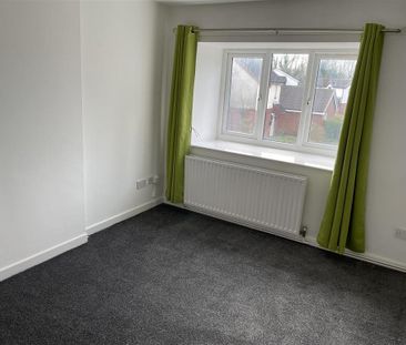 2 bedroom maisonette to rent - Photo 2