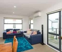 Handy Location - Photo 2