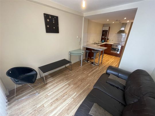 1 bedroom Flat To Rent - Photo 1