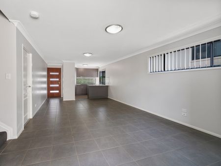 2/5 Blake Street, Wilsonton QLD 4350 - Apartment For Rent | Domain - Photo 2