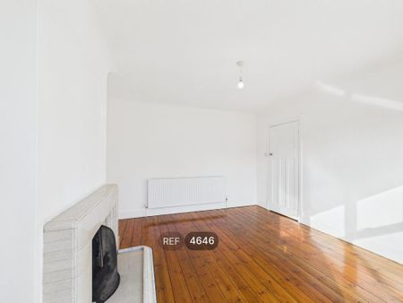 3 bedroom semi-detached house to rent - Photo 4