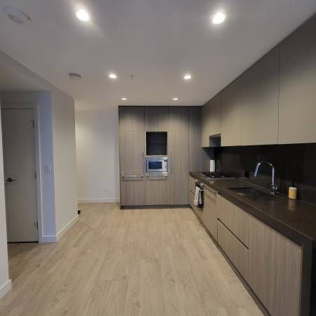 Beatiful Newer 1 Bedroom+1Bath @STATION SQUARE - Photo 4