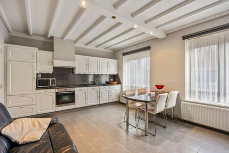 Ruime eengezinswoning met authentieke charme in Koninksem - Photo 5