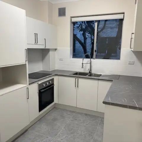 “LUXURY URBAN LIVING - FULLY RENOVATED 3 BEDROOM” - Photo 1