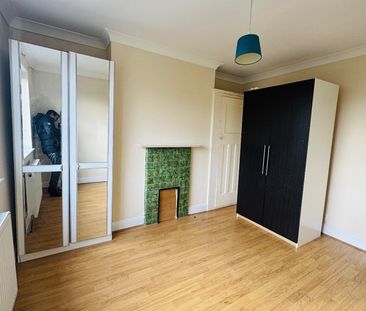 3 Bed Terraced House, Drake Road, HA2 - Photo 6