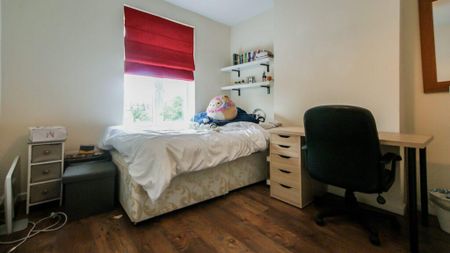 5 bedroom terraced house to rent - Photo 3