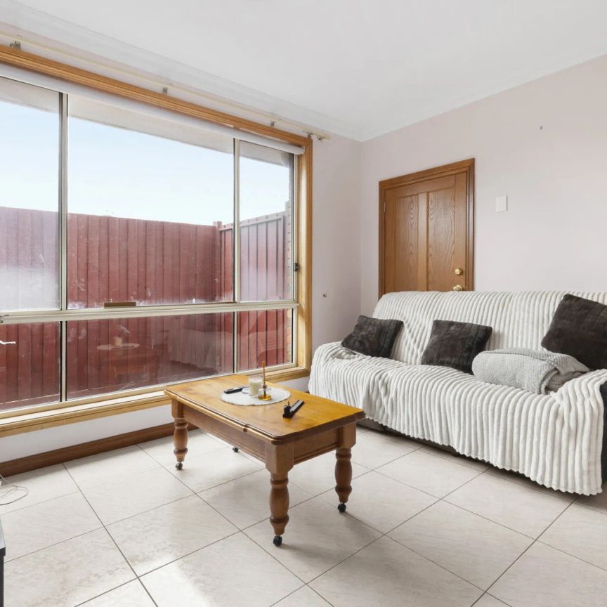 2 Bedroom Fully Furnished Unit - Photo 1