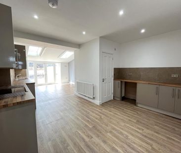 3 bedroom terraced house to rent - Photo 6