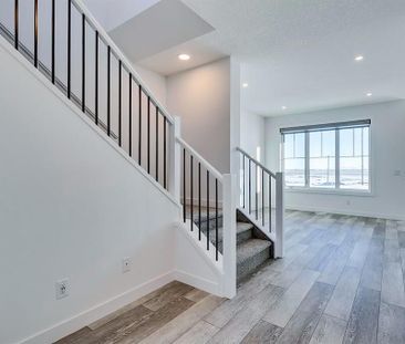 216 Herron Mews NE, Calgary - Photo 2