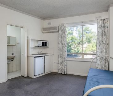 MULTIPLE BEDROOMS LOCATED CITY FRINGE!!! APPLY NOW! - Photo 1