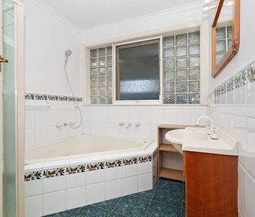 5 Pickford Street, Burwood East, Vic 3151 - Photo 4