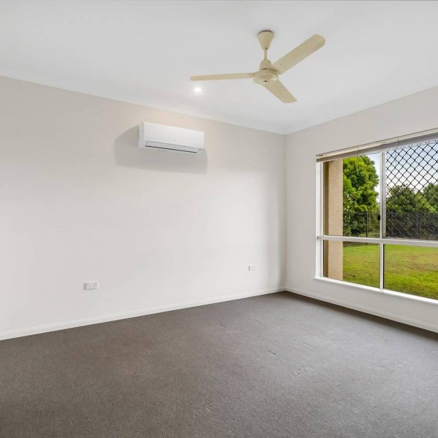 Spacious 4-Bedroom Family Home - Photo 1