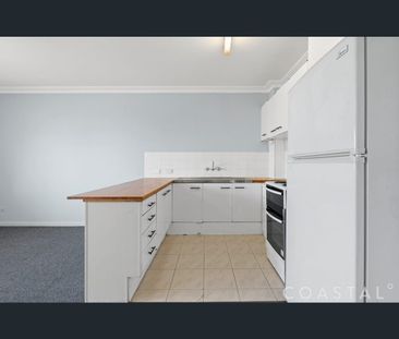 10/22 Leonard Avenue, Surfers Paradise, Qld 4217 - Photo 3