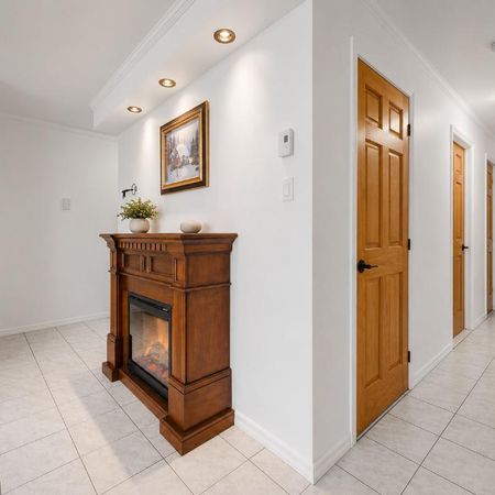 Grand 5 ½ TOUT RÉNOVÉ & TOUT ÉQUIPÉ – Chomedey, Laval - Photo 4