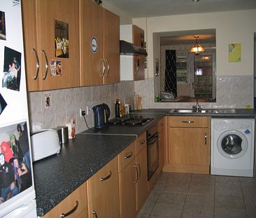 5 bed house close to New College - good bus links to central Durham - Photo 5