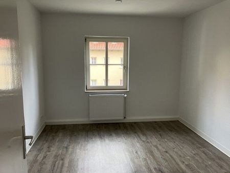 Gefunden! Günstige 2-Zimmer-Wohnung mit Balkon - Photo 2