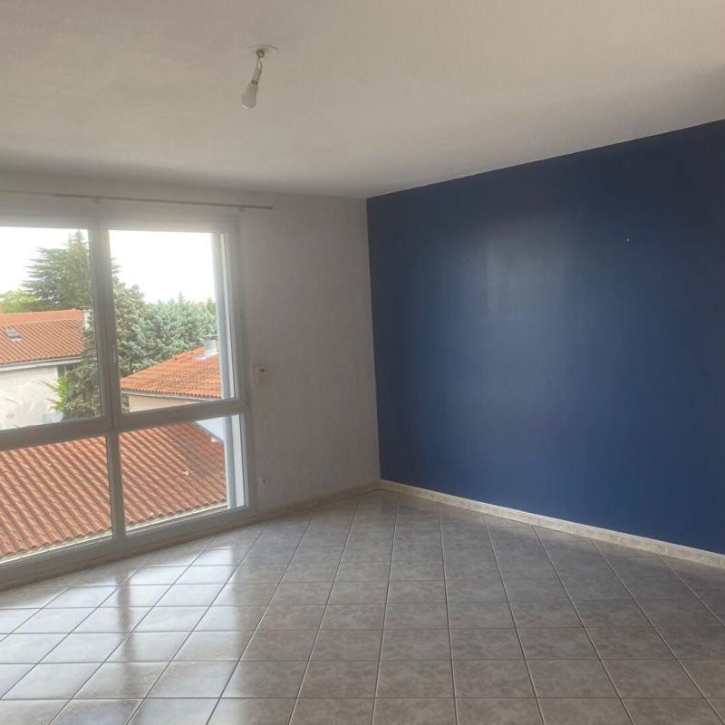 Location Appartement 1 pièce 51m² STE FOY LES LYON 69110 - Photo 1