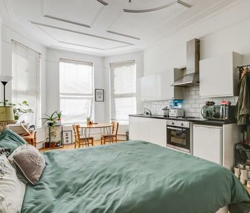 Studio Flat To Let - Photo 1