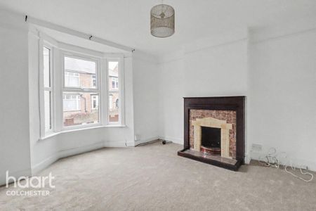 3 bedroom terraced house to rent - Photo 2