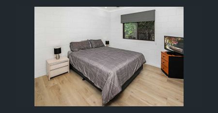 3-bedroom duplex in Trinity Beach - Photo 4