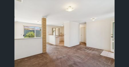 WELL PRESENTED 2 BEDROOM VILLA IN WELL KEPT COMPLEX - Photo 2