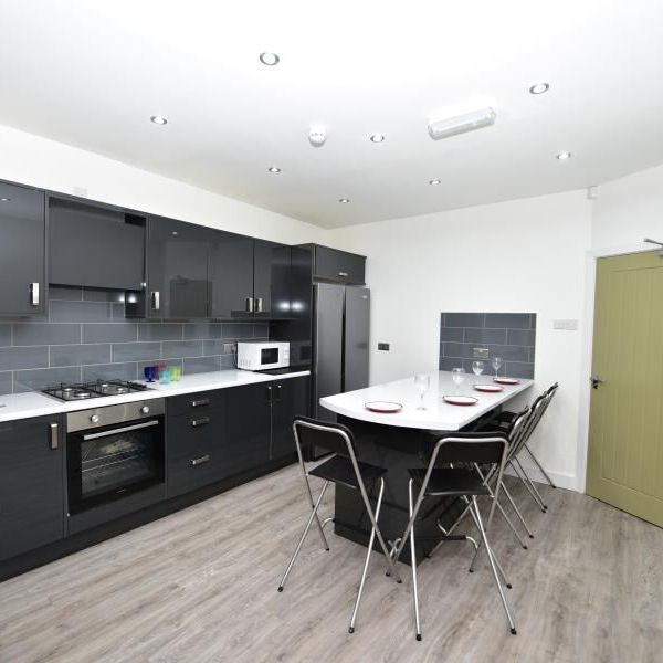 Hessle Terrace, Hyde Park - Photo 1