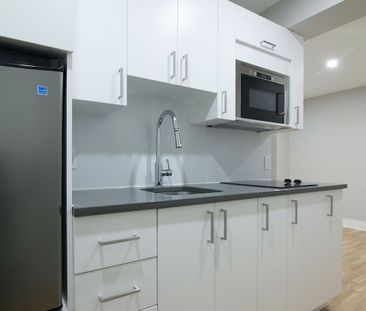 25 Avenue des Pins O, Montréal, QC - Photo 5