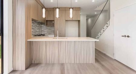 Stunning 4-Bedroom Family Home in Karaka - Photo 2