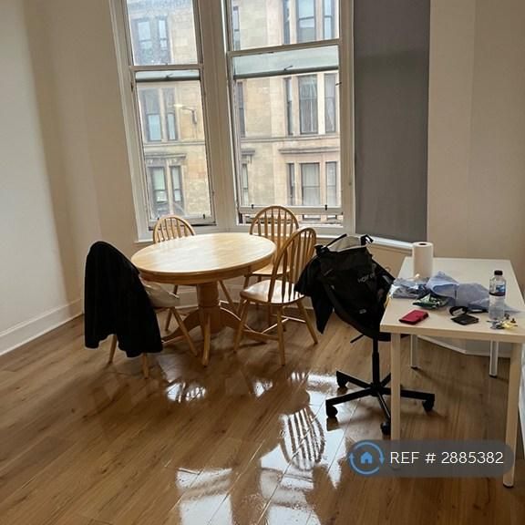 3 bedroom flat to rent - Photo 1