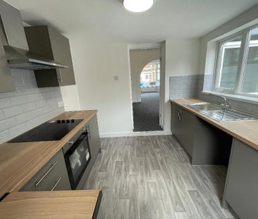 2 Bedroom Terraced House To Rent - Photo 5