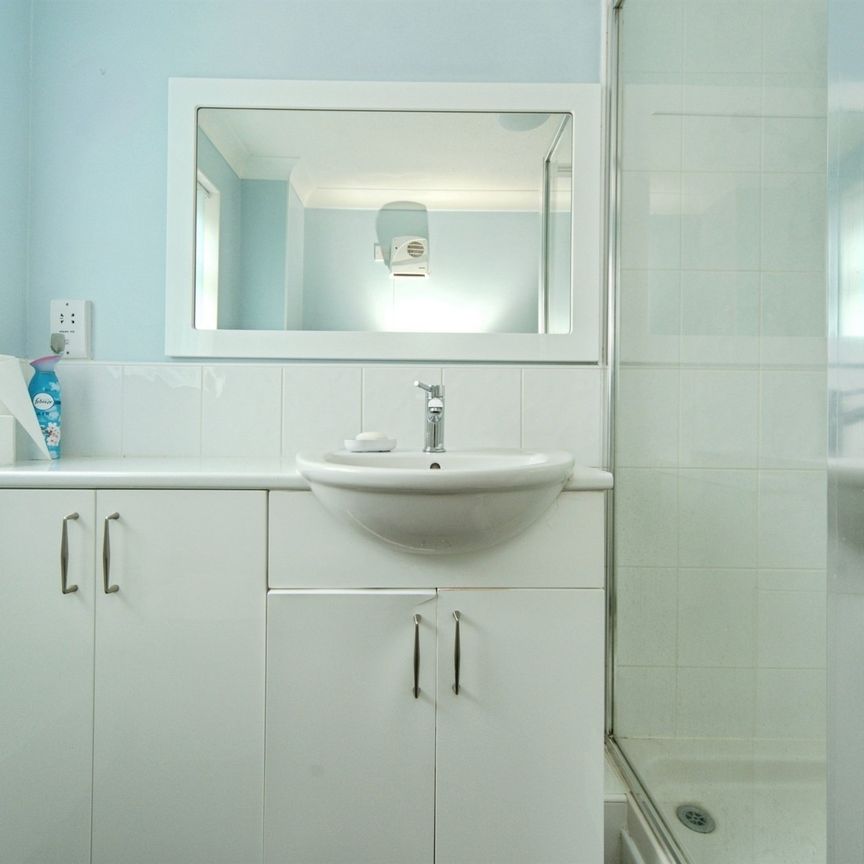 Benbow Avenue, Eastbourne - Photo 1