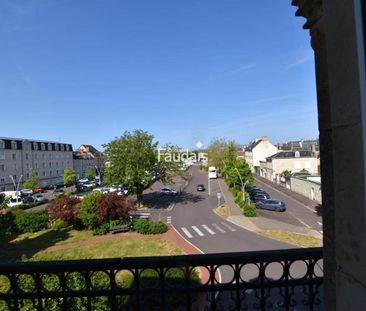 Location Appartement 3 pièces 98m² CARENTAN LES MARAIS 50500 - Photo 4