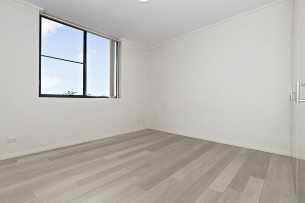 Contemporary And Convenient - Photo 1