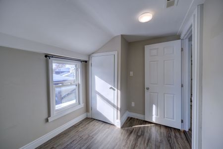 For Lease - 24 Duke Street Unit# 3, Brantford, Ontario - Photo 3